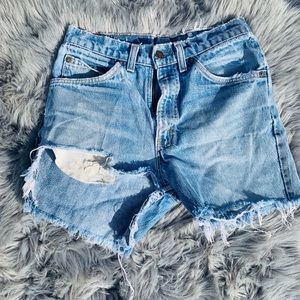 Vintage Levi’s ripped shorts